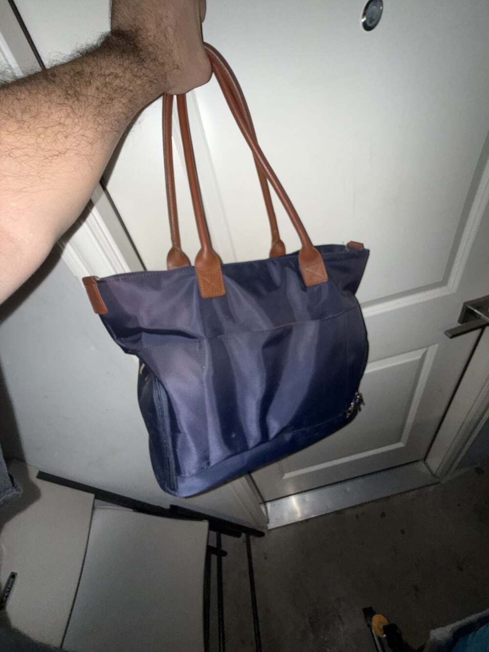 Abby Breast Pump Tote with Leather Handles and Insulated Storage – ,